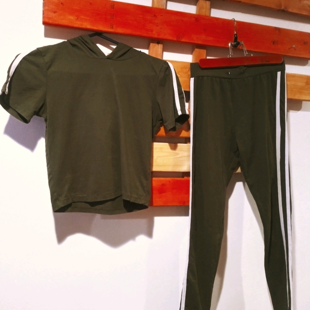 Green Top and Leggings Two-Piece
